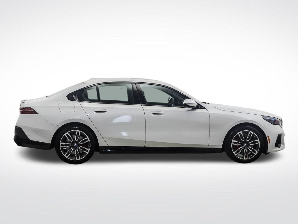Used 2027 White Metallic BMW 530i xDrive image 6