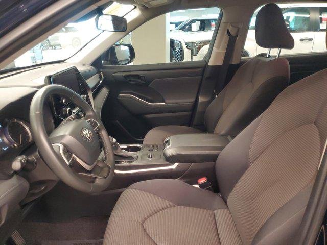 2024 Toyota Highlander LE - Photo 18