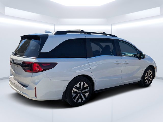 Used 2026 White Honda EX-L image 3