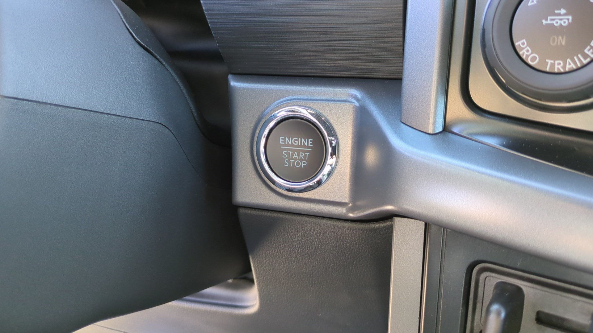 New 2026 Antimatter Blue Metallic Ford XLT image 13