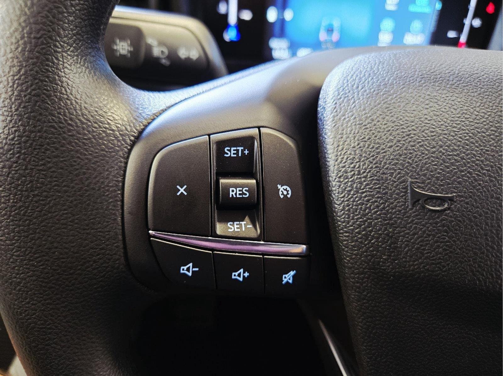 New 2026 Azure Gray Metallic Tri-Coat Ford XLT image 13