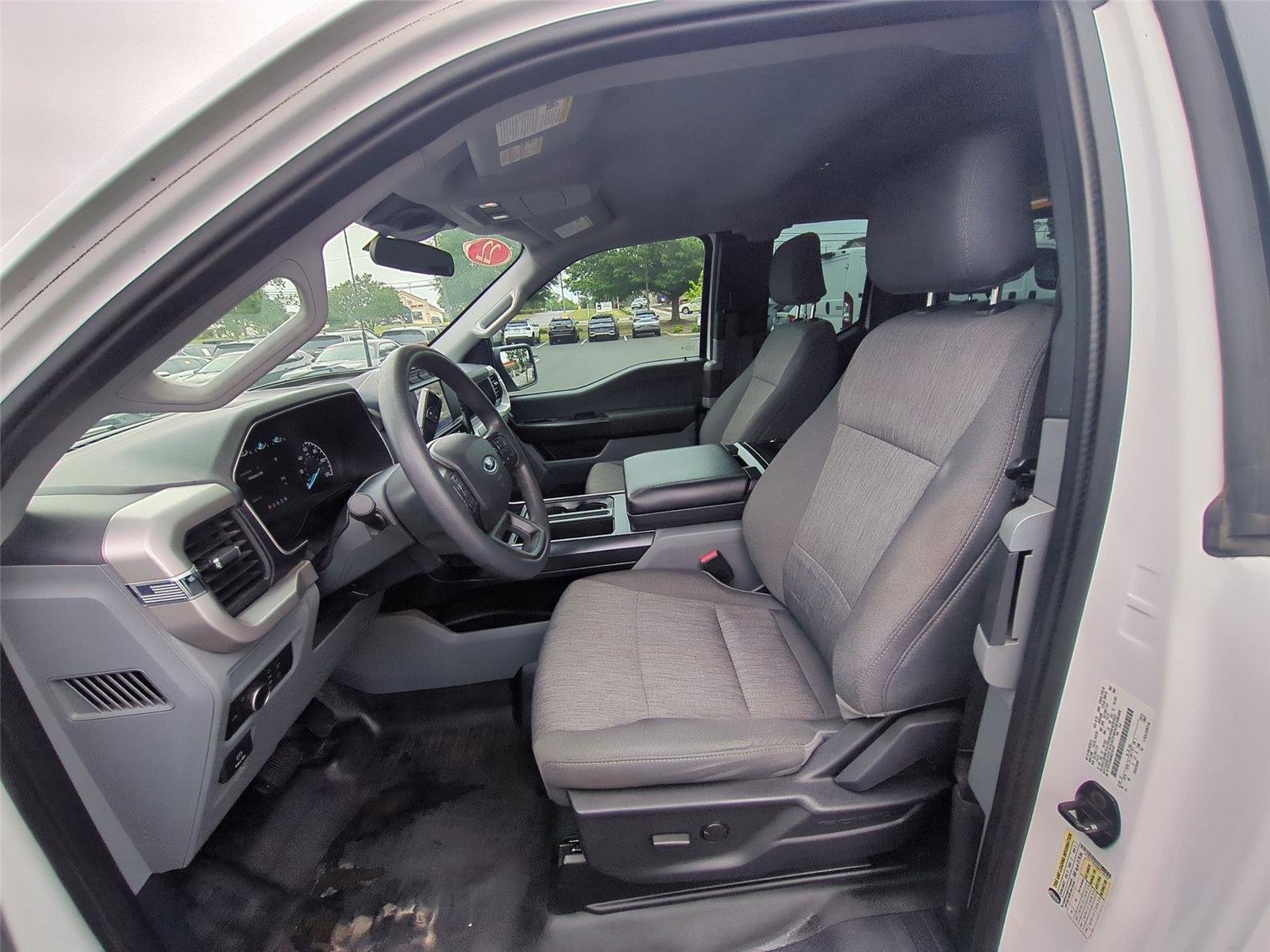 Used 2022 Oxford White Ford XL image 32