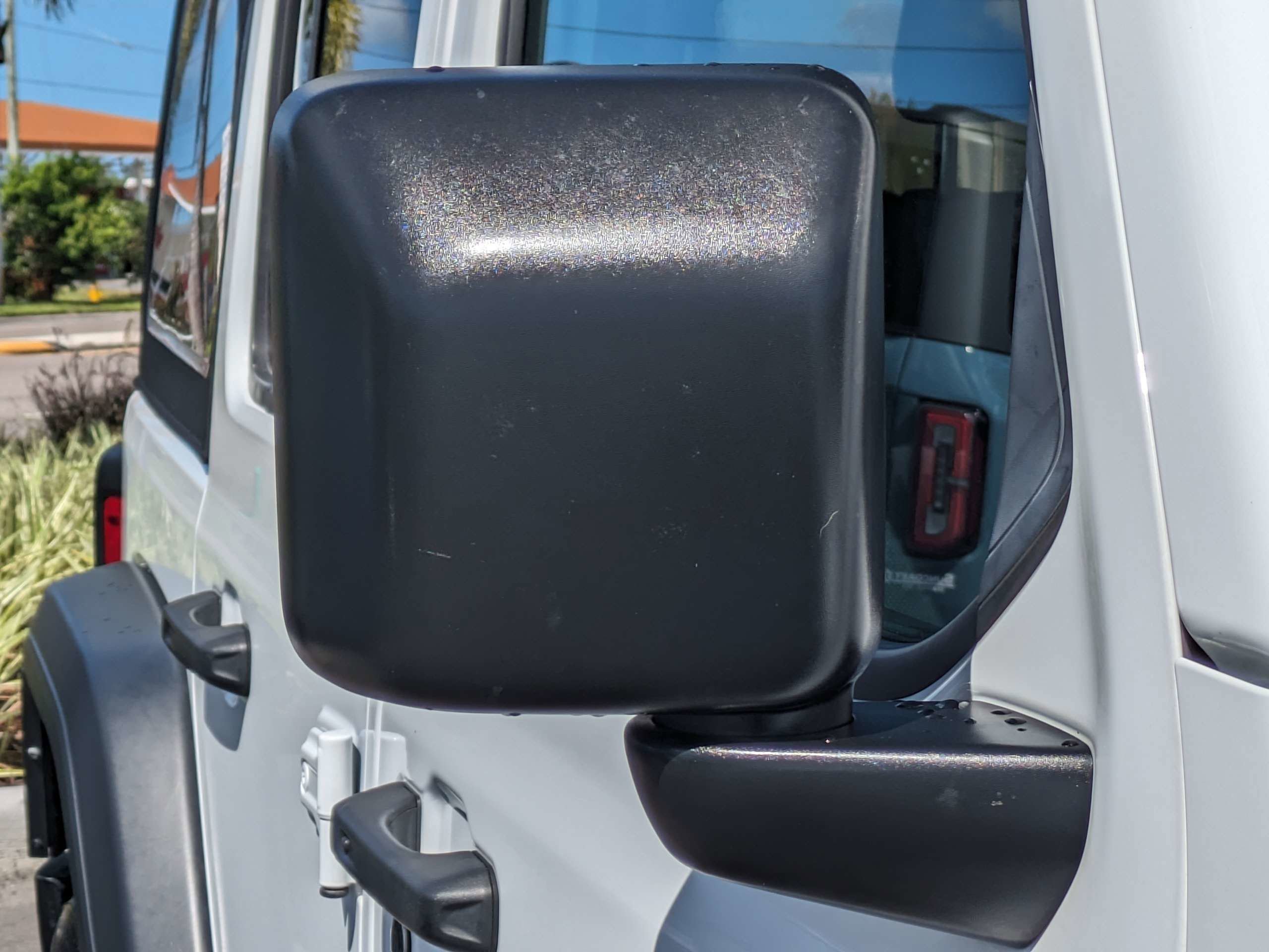 Used 2023 White Jeep Sport S image 12