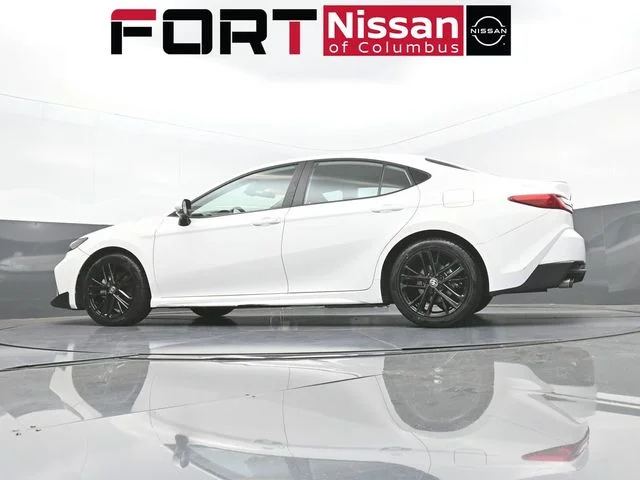 Used 2025  Toyota SE image 35