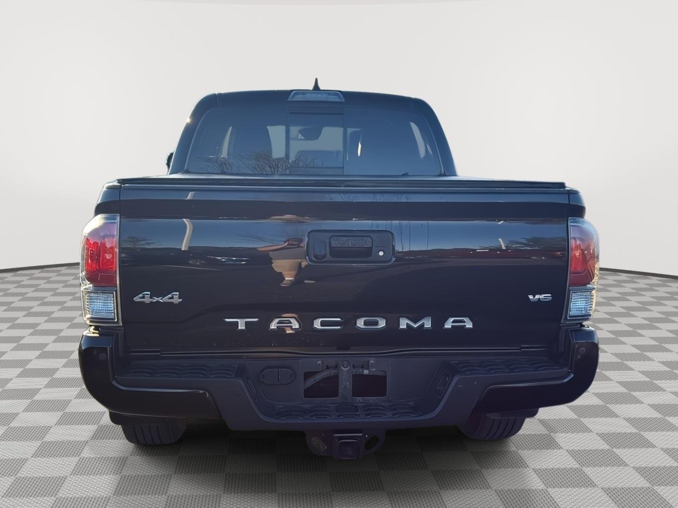 Used 2022 Midnight Black Metallic Toyota Limited image 14