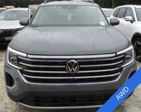 Used 2025 Pure Gray Volkswagen 2.0T SE w/Technology image 2