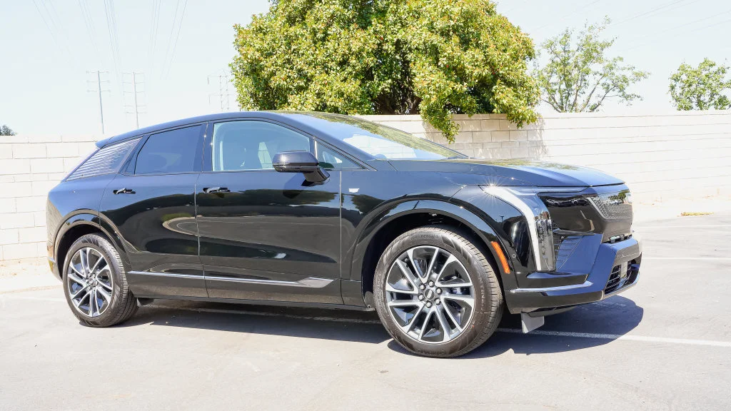 2027 Cadillac OPTIQ Sport - Photo 6
