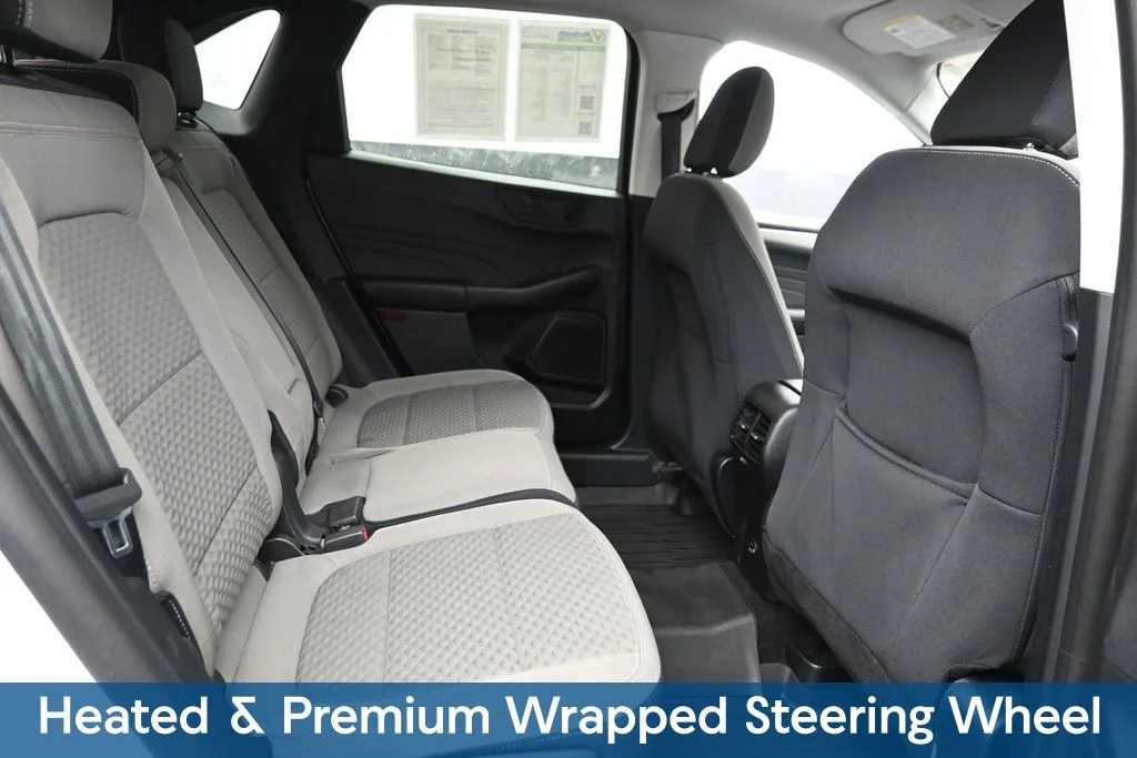 Used 2022 White Ford SE image 12
