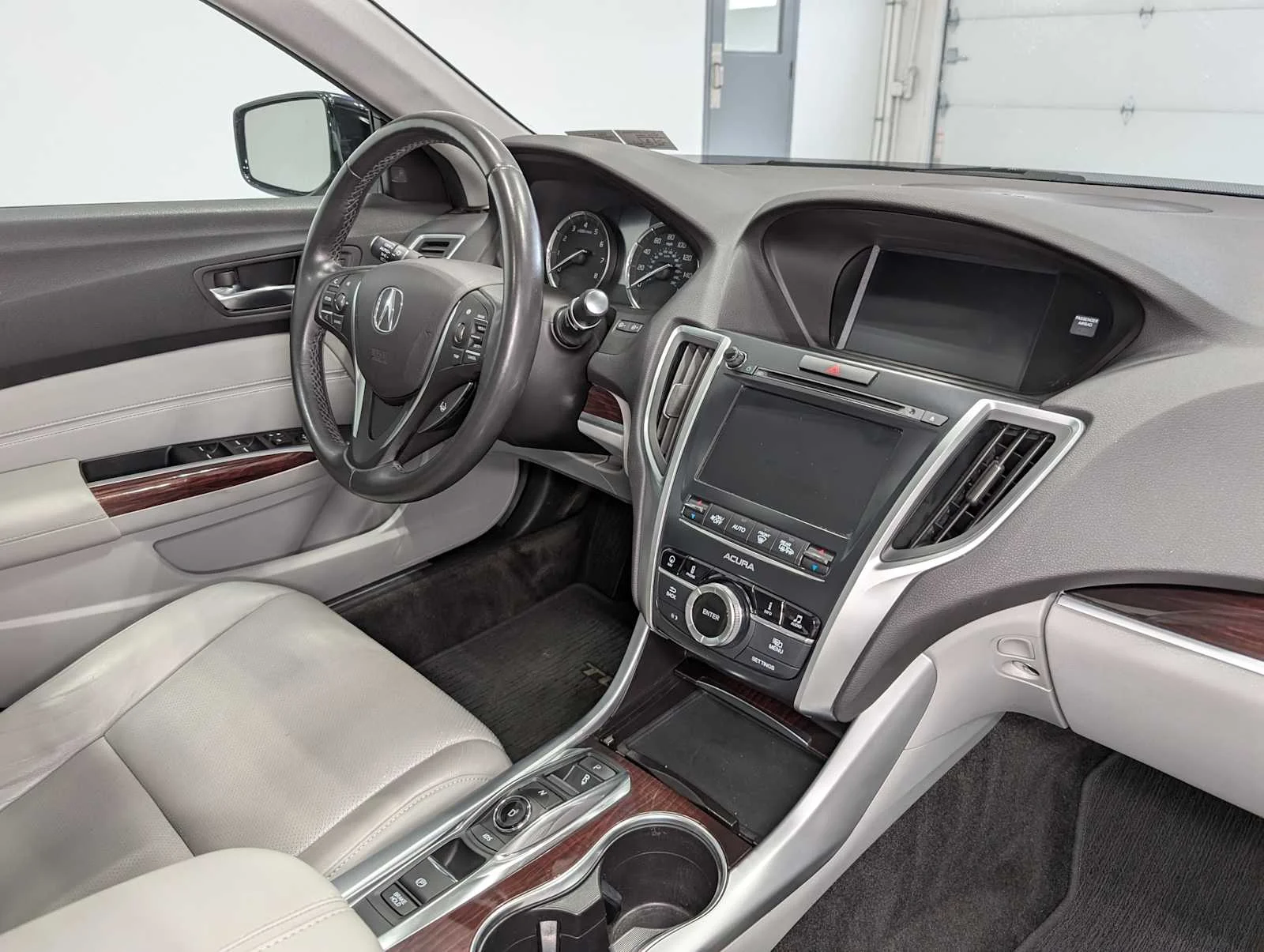 Used 2015 Fathom Blue Pearl Acura V6 Tech image 41