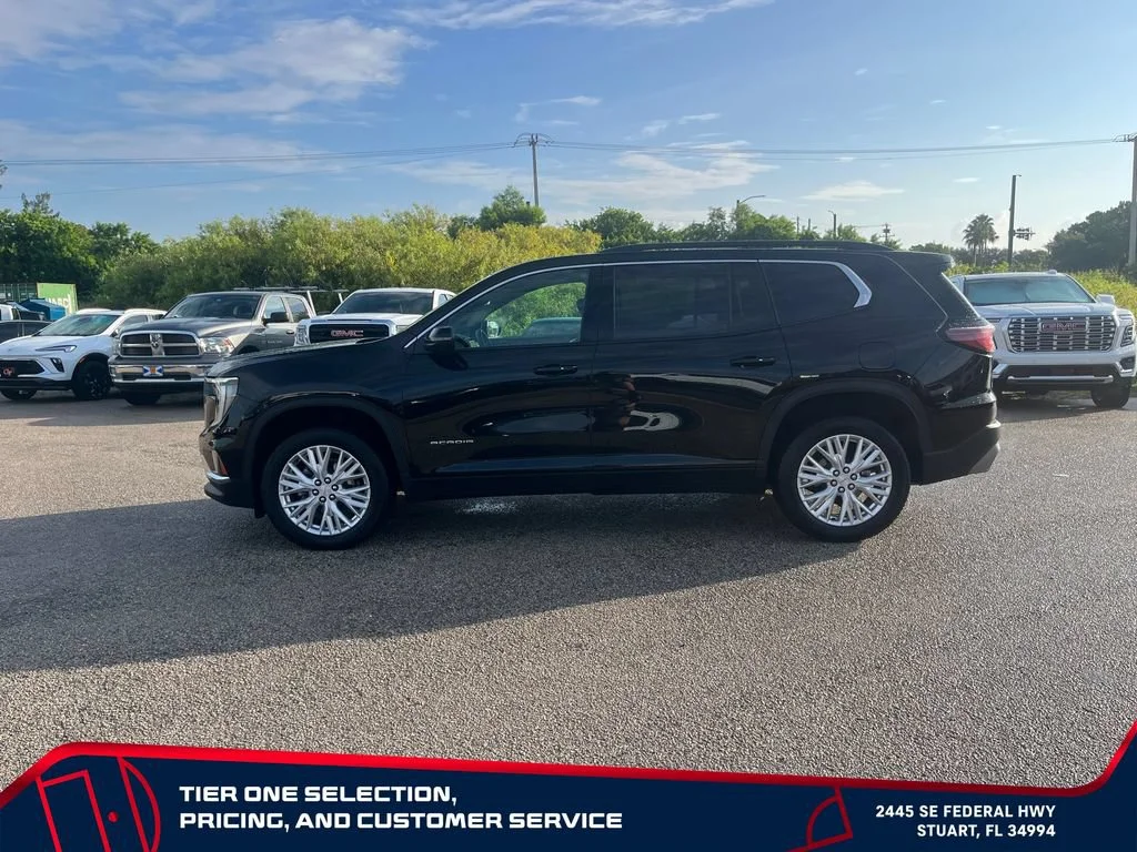 Used 2026 Ebony Twilight Metallic GMC Elevation image 8