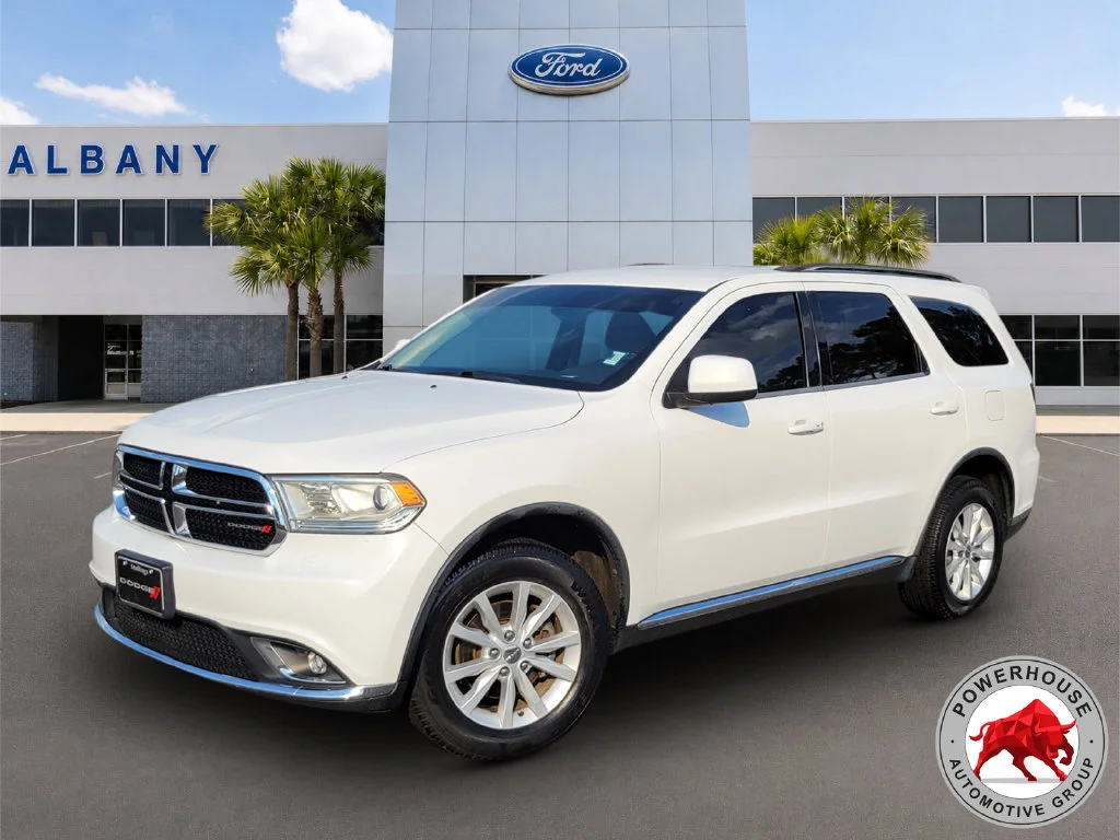 Used 2015 White Dodge SXT image 1