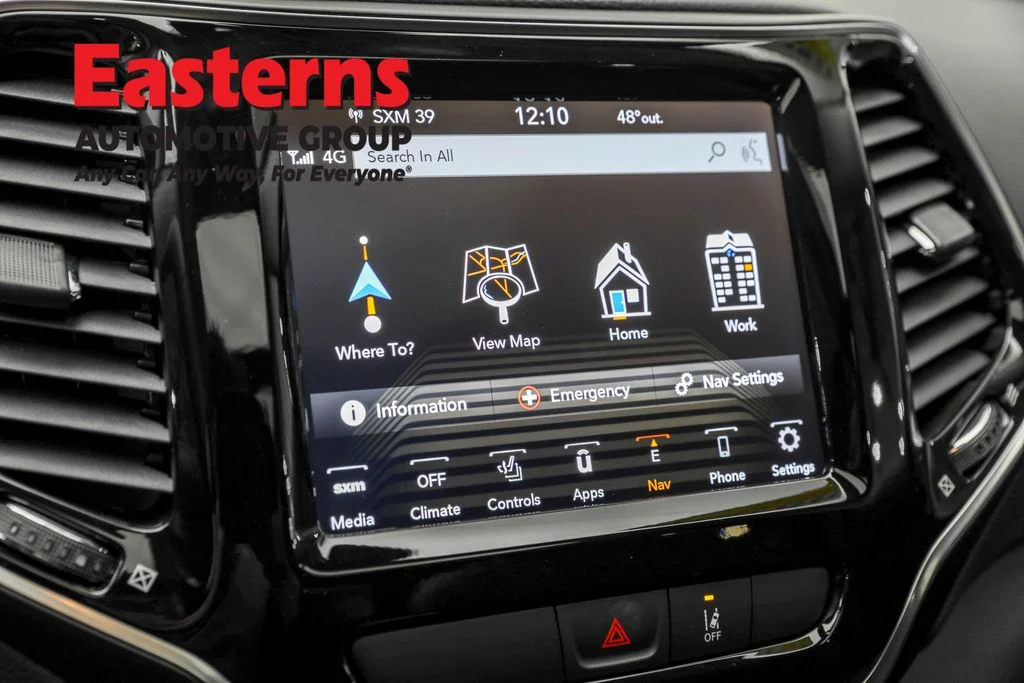 Used 2022 Gray Jeep Limited image 19