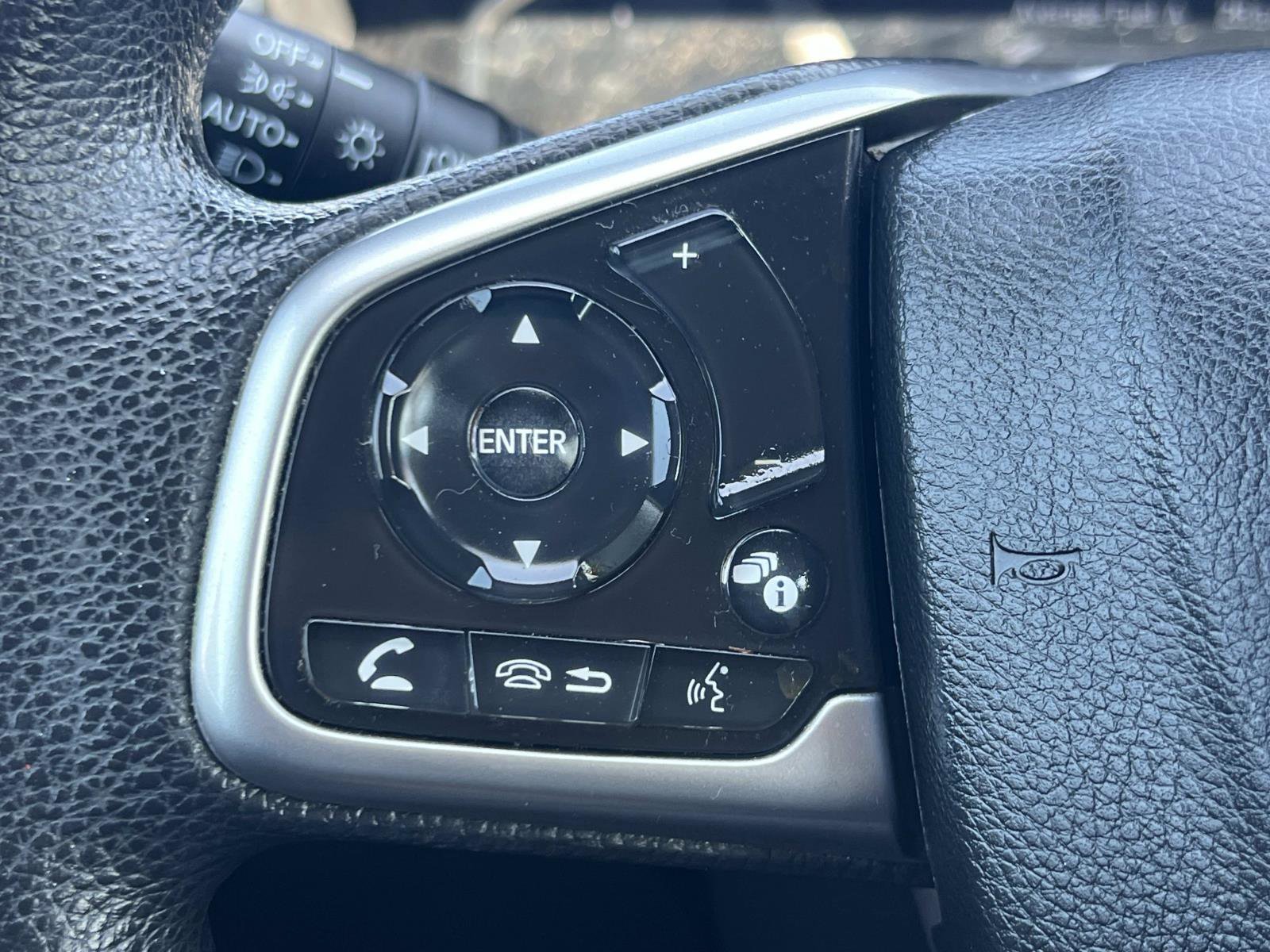 Used 2021 Red Honda EX image 9