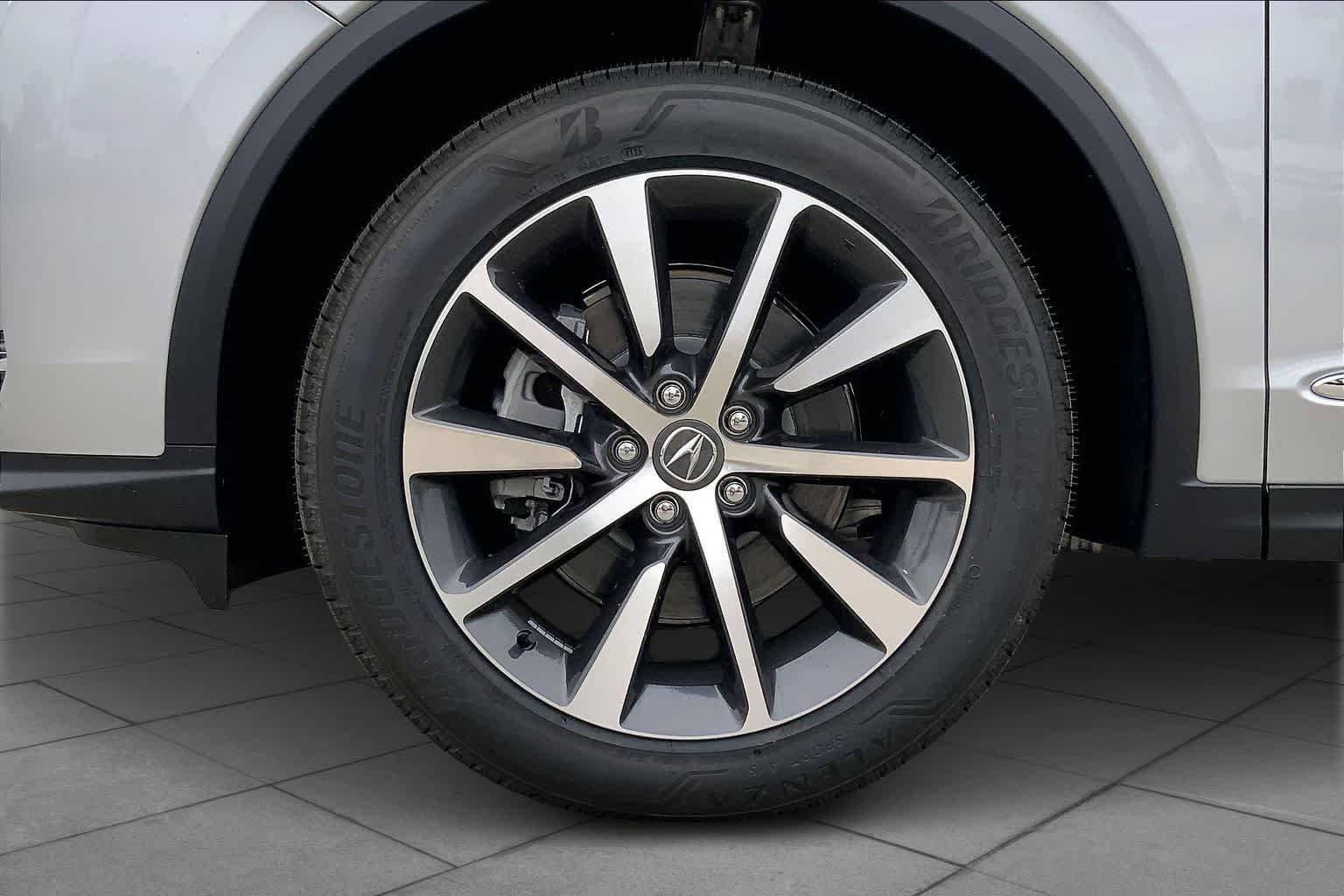 New 2026 Solar Silver Metallic Acura w/Technology Package image 9
