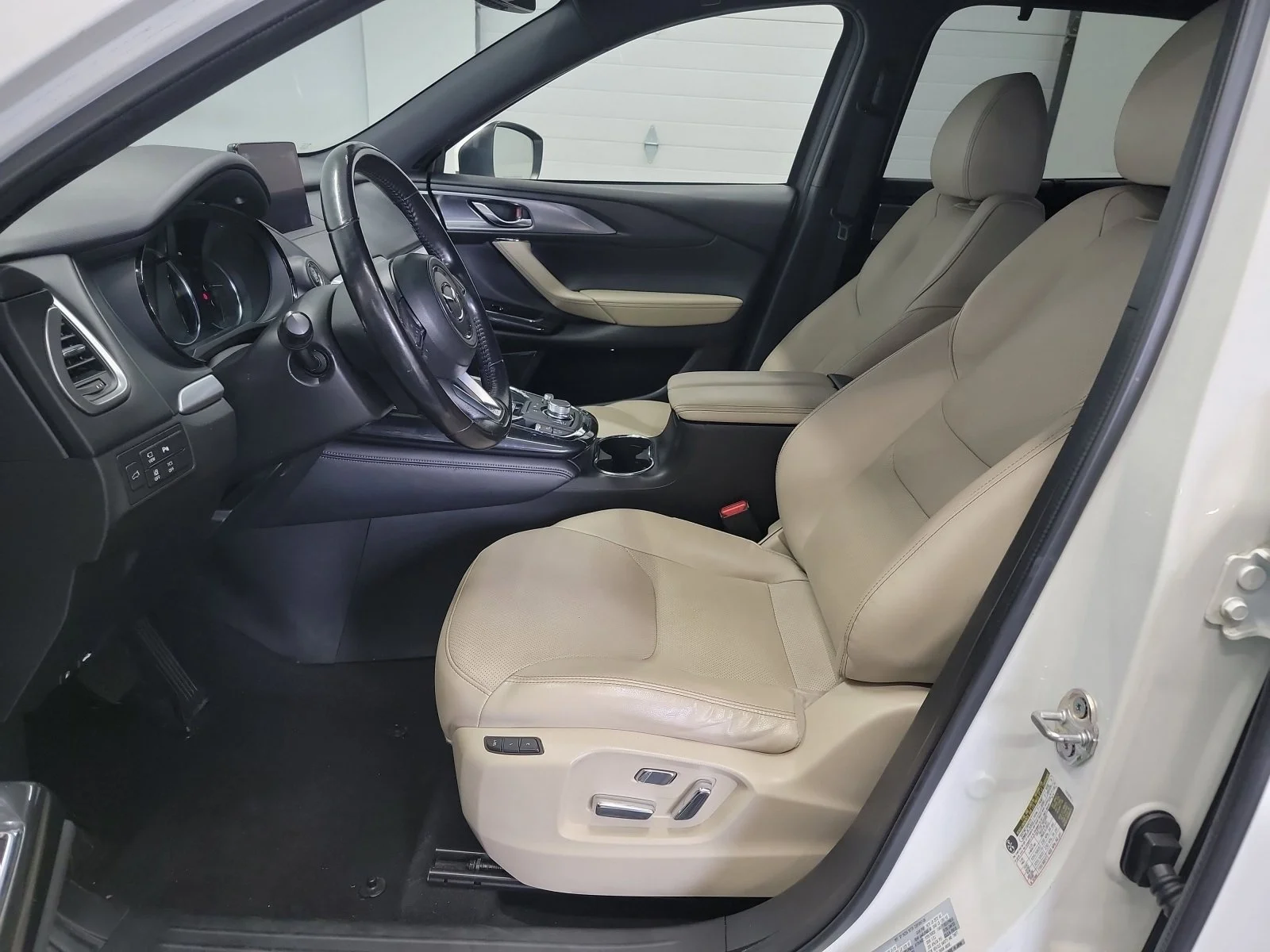 Used 2020 Snowflake White Pearl Mica Mazda Grand Touring image 11