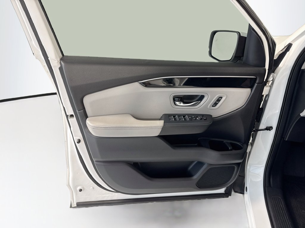 2025 Honda Pilot Touring - Photo 25