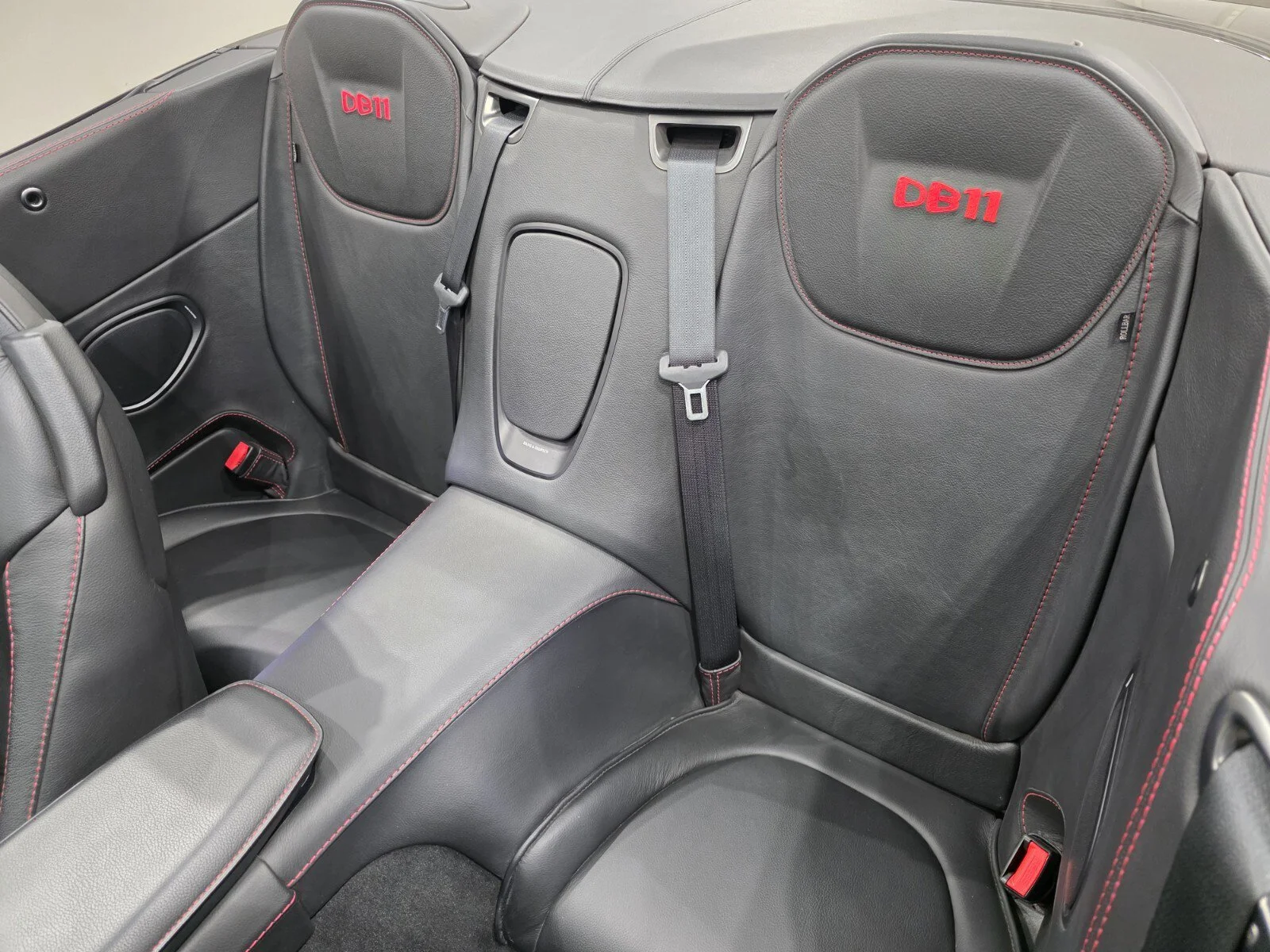 Used 2019 Jet Black Aston Martin Volante image 16