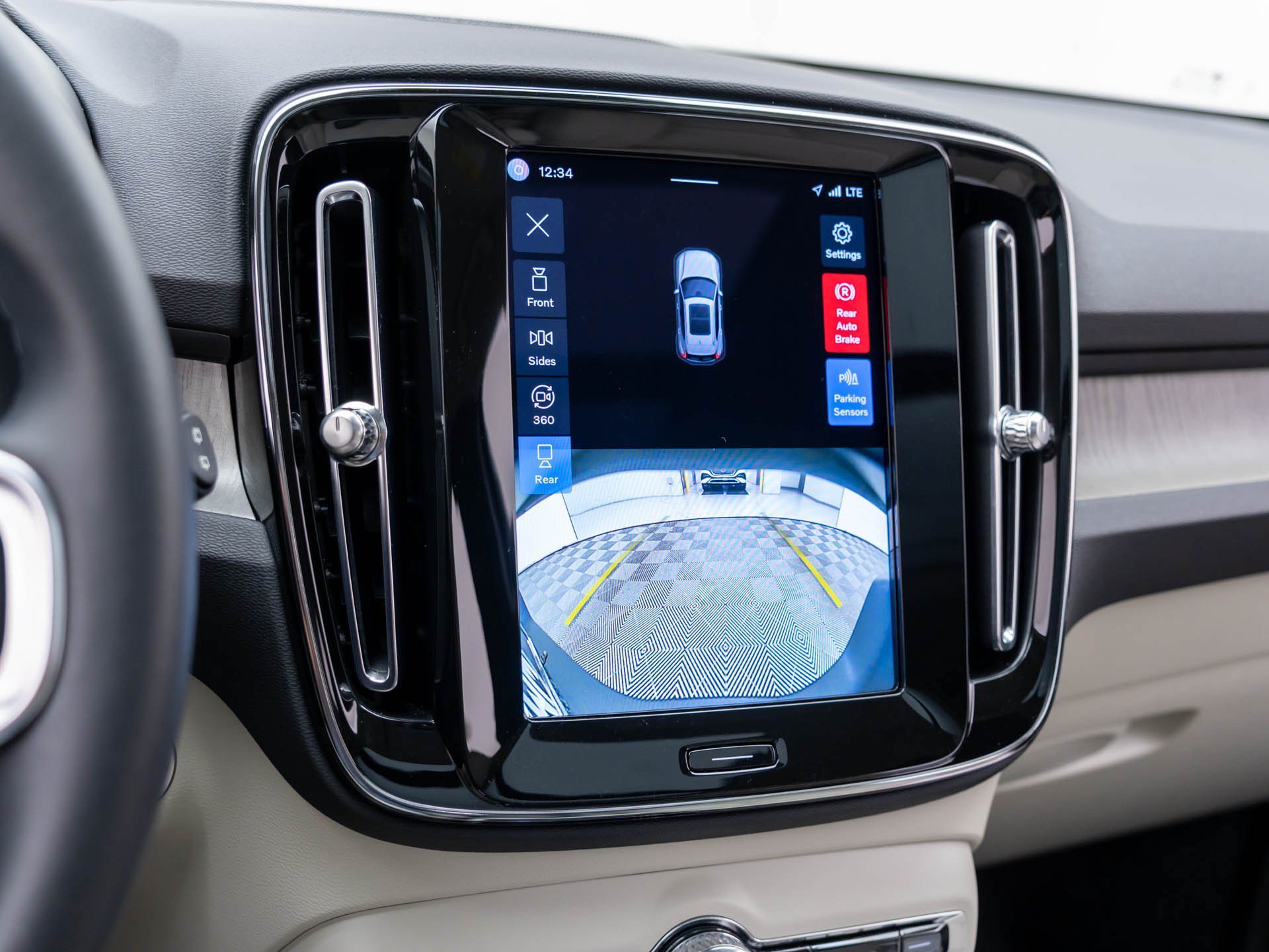 Used 2023 White Volvo Ultimate image 26