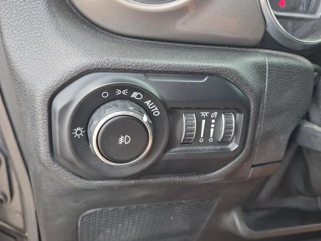 Used 2021 Gray Jeep Unlimited Sahara image 30