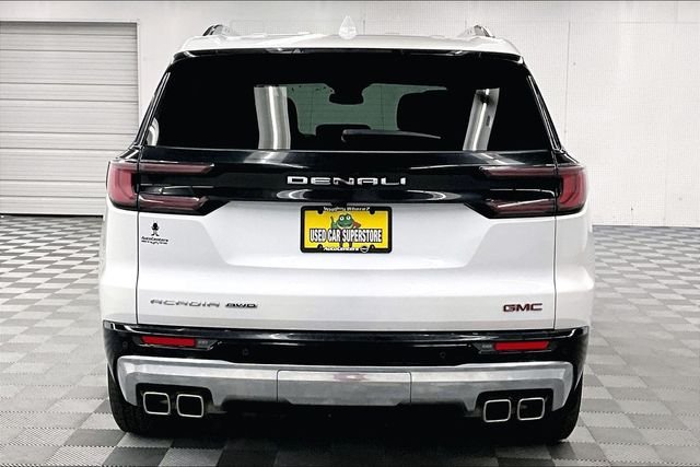 Used 2024 White Frost Tricoat GMC Denali image 5