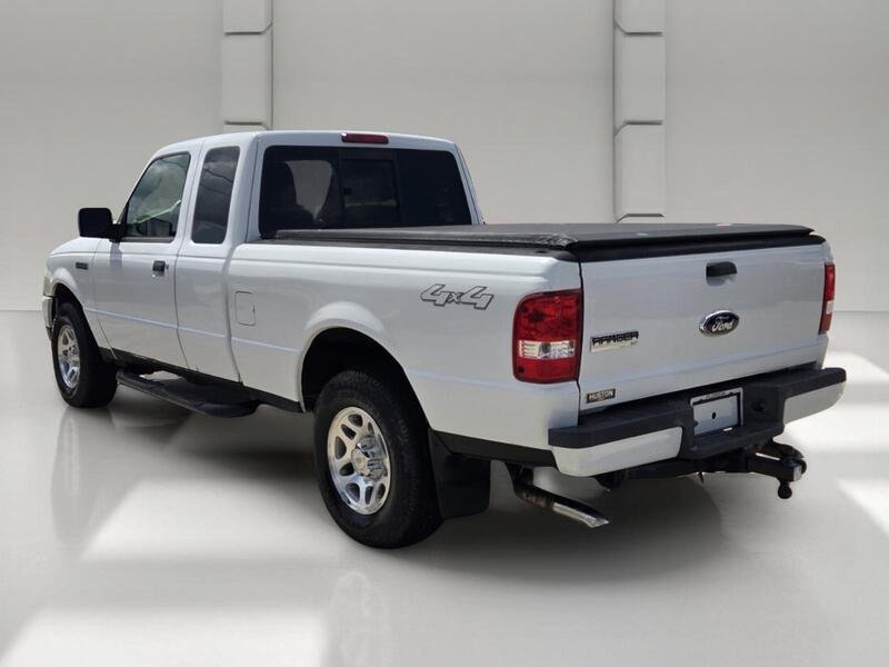Used 2011 Oxford White FORD 4WD 4DR SUPERCAB 126" XLT image 3