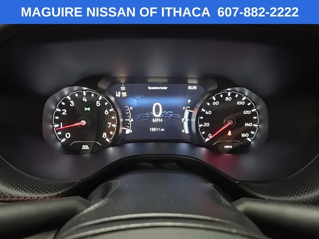 Used 2022 White Jeep Trailhawk image 21