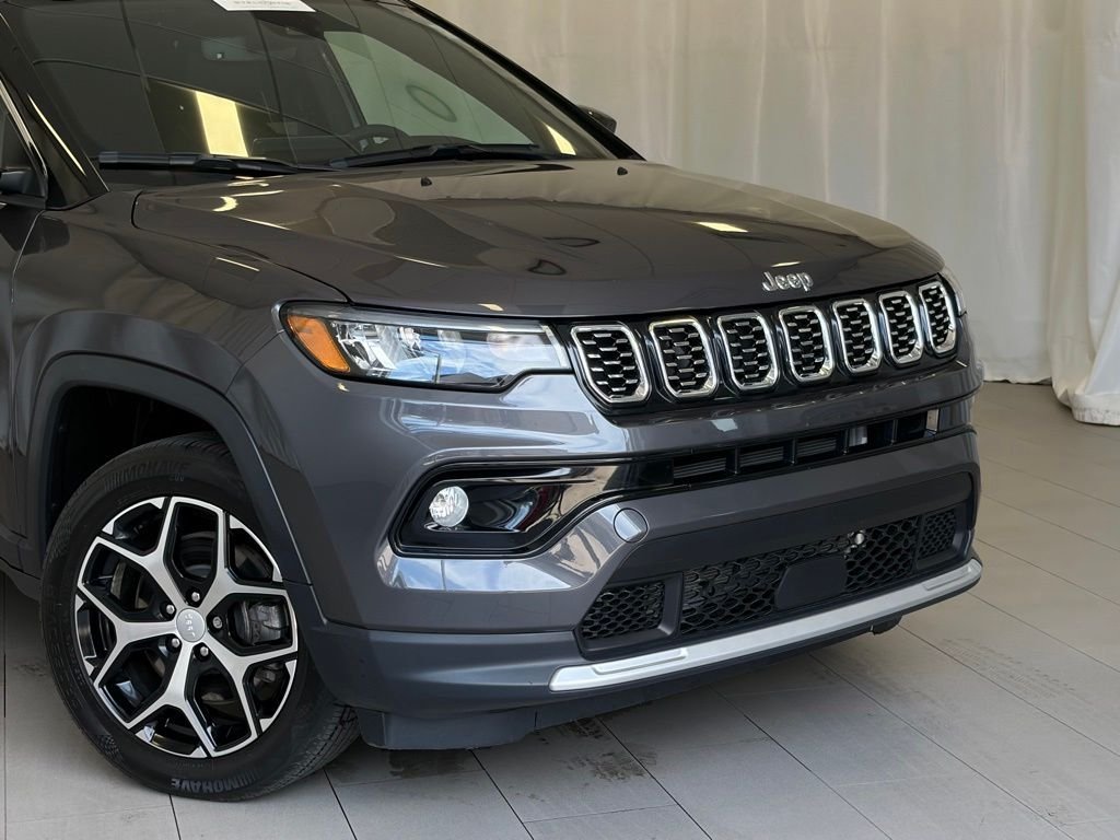 Used 2024 Gray Metallic Jeep Limited image 4