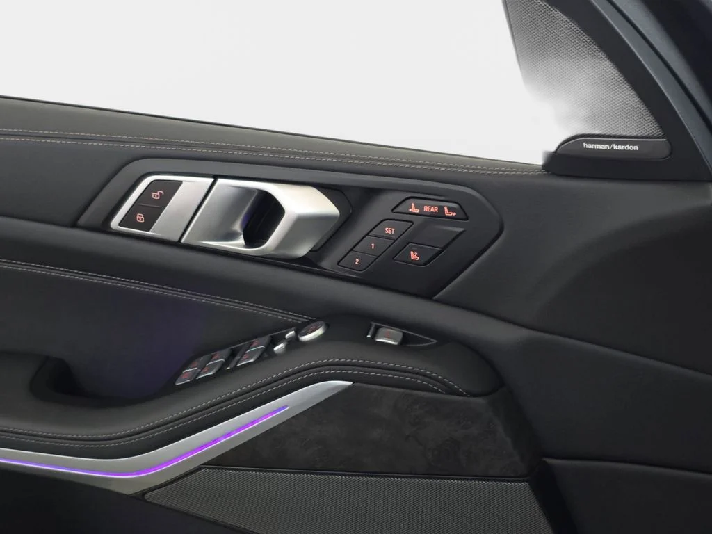 Used 2024 Skyscraper Gray Metallic BMW xDrive40i image 30