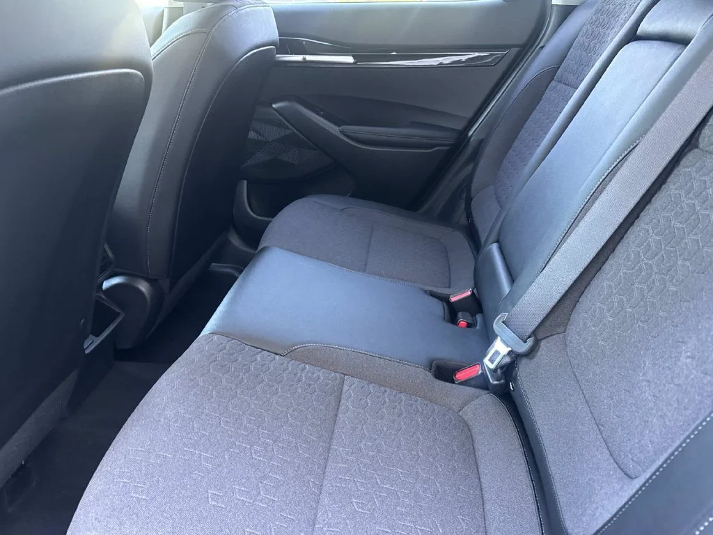 Used 2026 White Kia S image 27