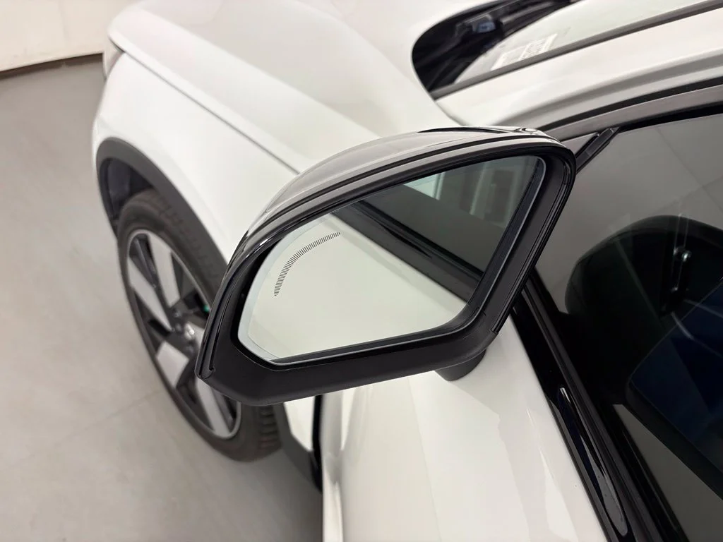 Used 2023 White Volvo Ultimate image 12