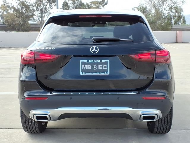 New 2026 Black Mercedes-Benz GLA 250 image 22
