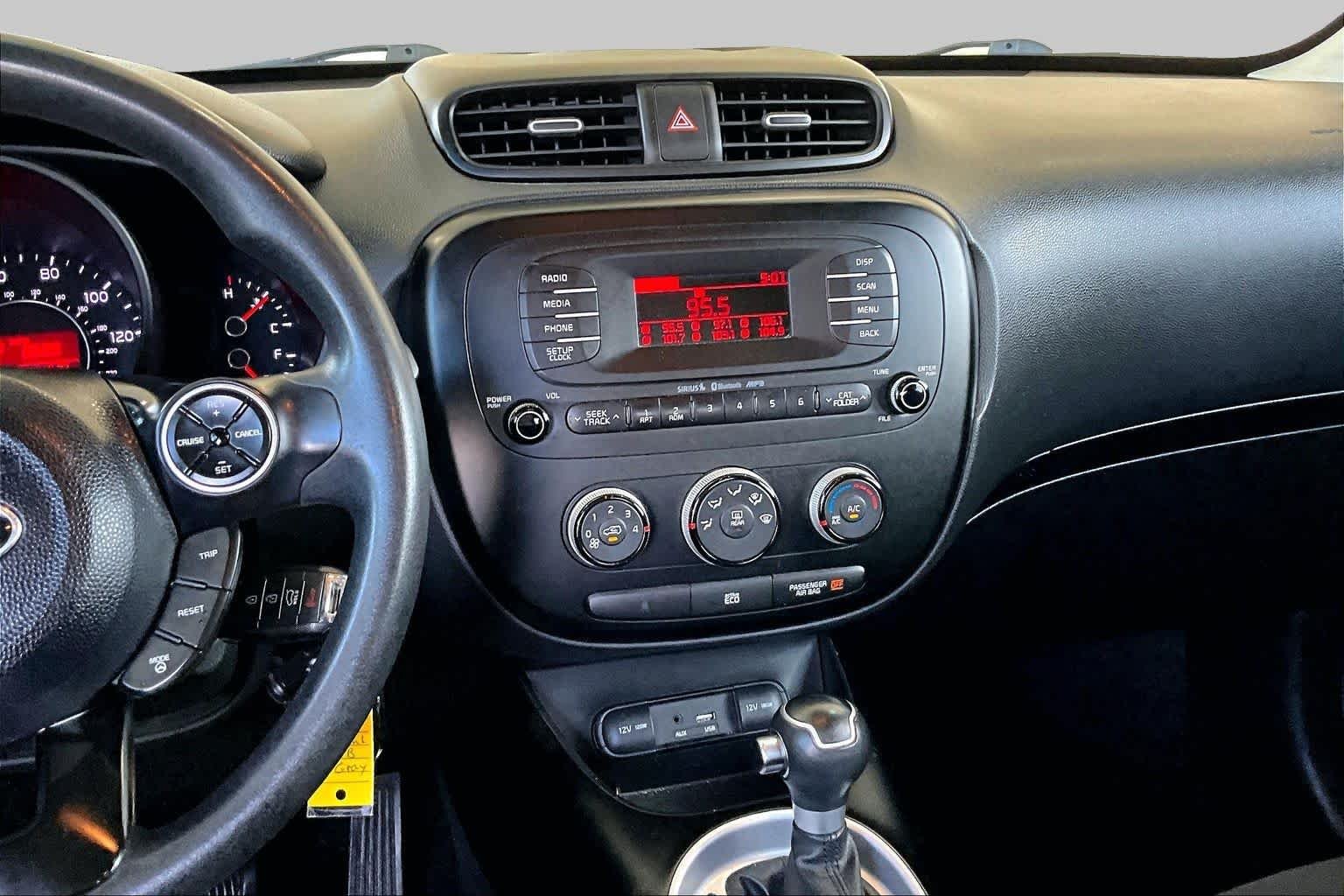 Used 2015 Titanium Gray Kia Base image 6