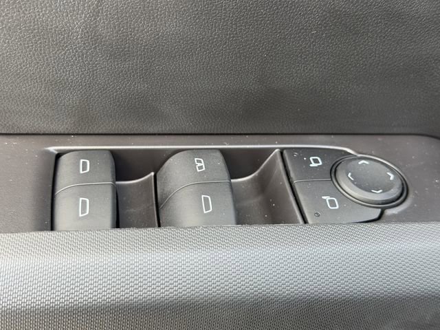 2025 Chevrolet Colorado LT - Photo 31