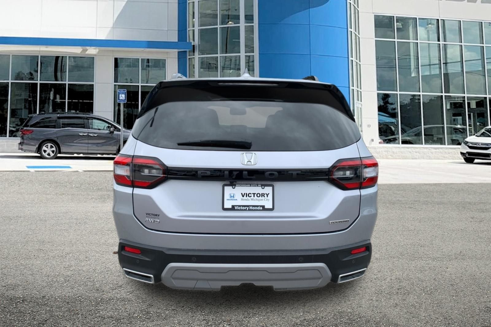 Certified Used 2023 Silver Honda Touring image 4
