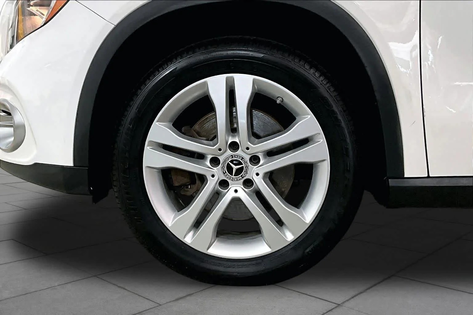 Used 2019 Polar White Mercedes-Benz GLA 250 image 11
