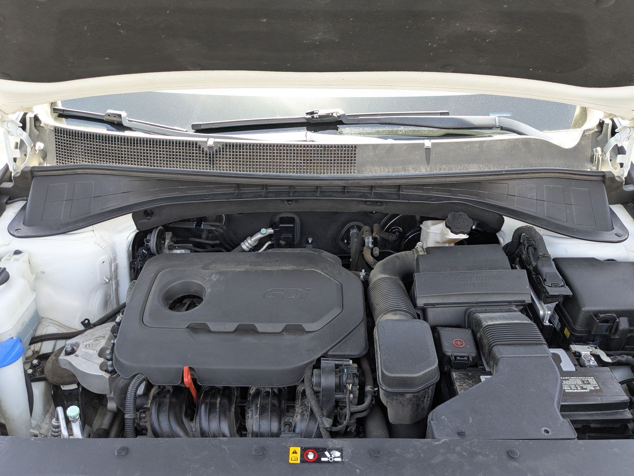Used 2018 Snow White Pearl Kia LX image 34