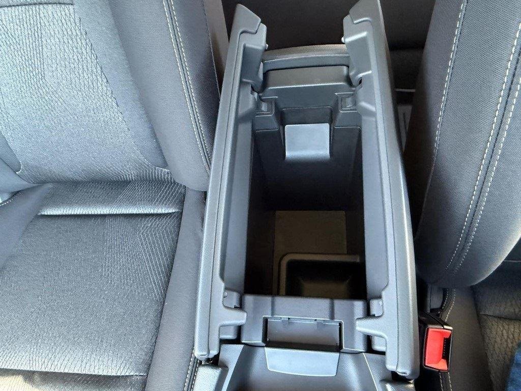 2026 Nissan Rogue SV - Photo 8