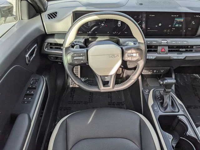 Used 2025 White Kia GT-Line Turbo image 10