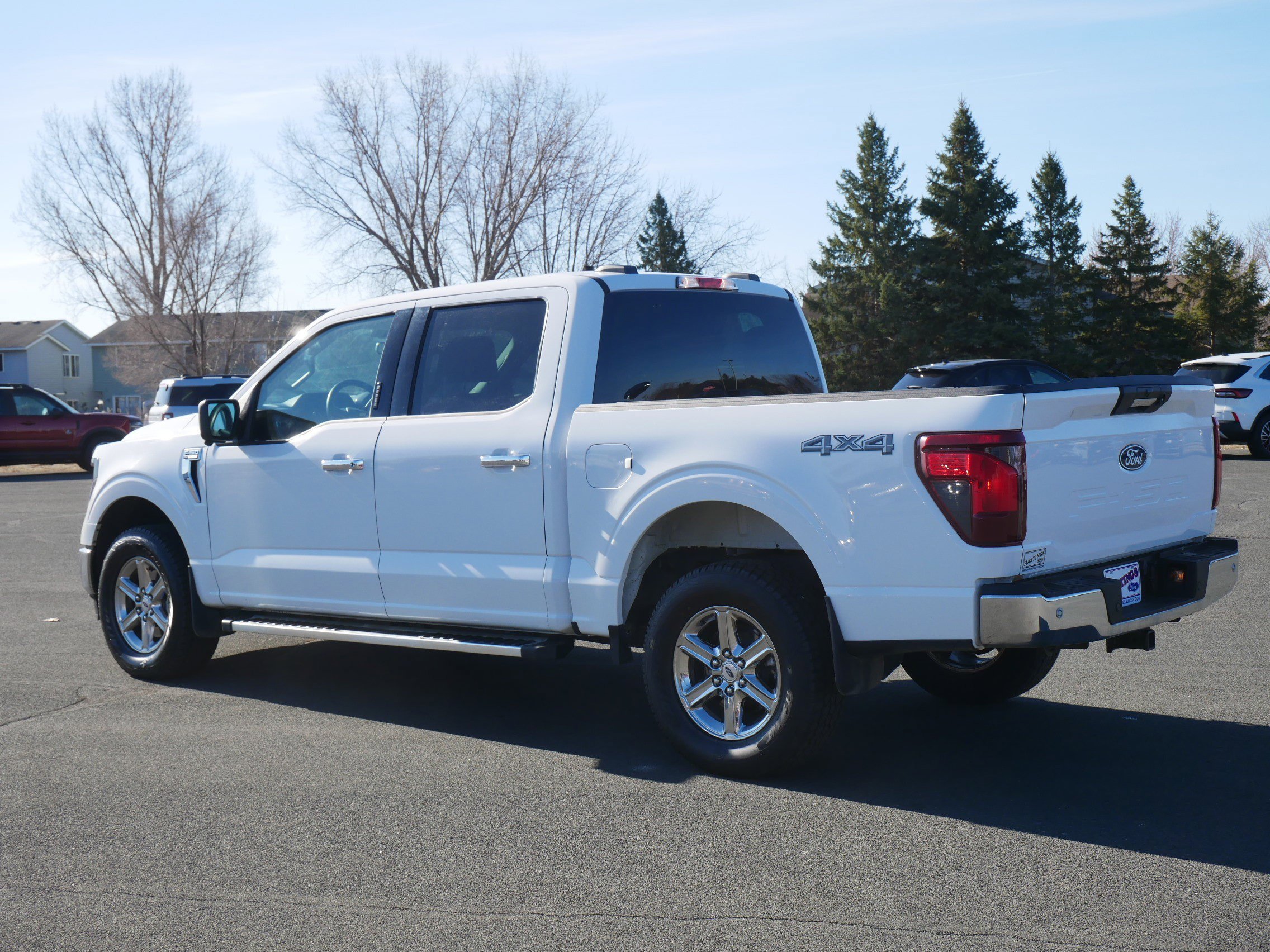Used 2024 Oxford White Ford XLT image 3