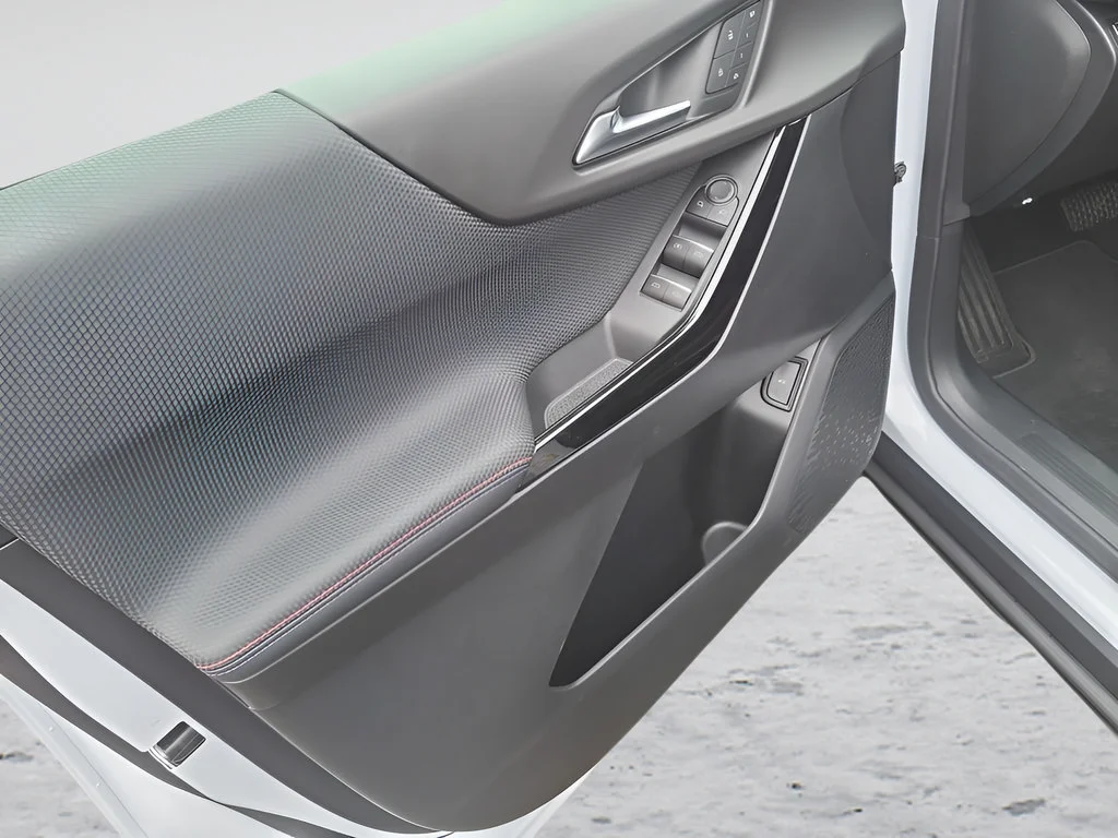 2026 Chevrolet Equinox RS - Photo 11