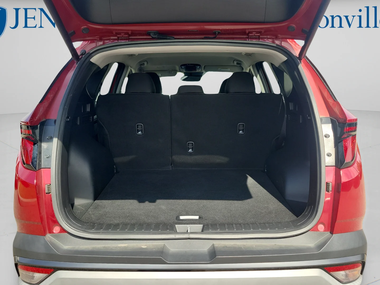 Used 2025 Ultimate Red Hyundai SEL image 9