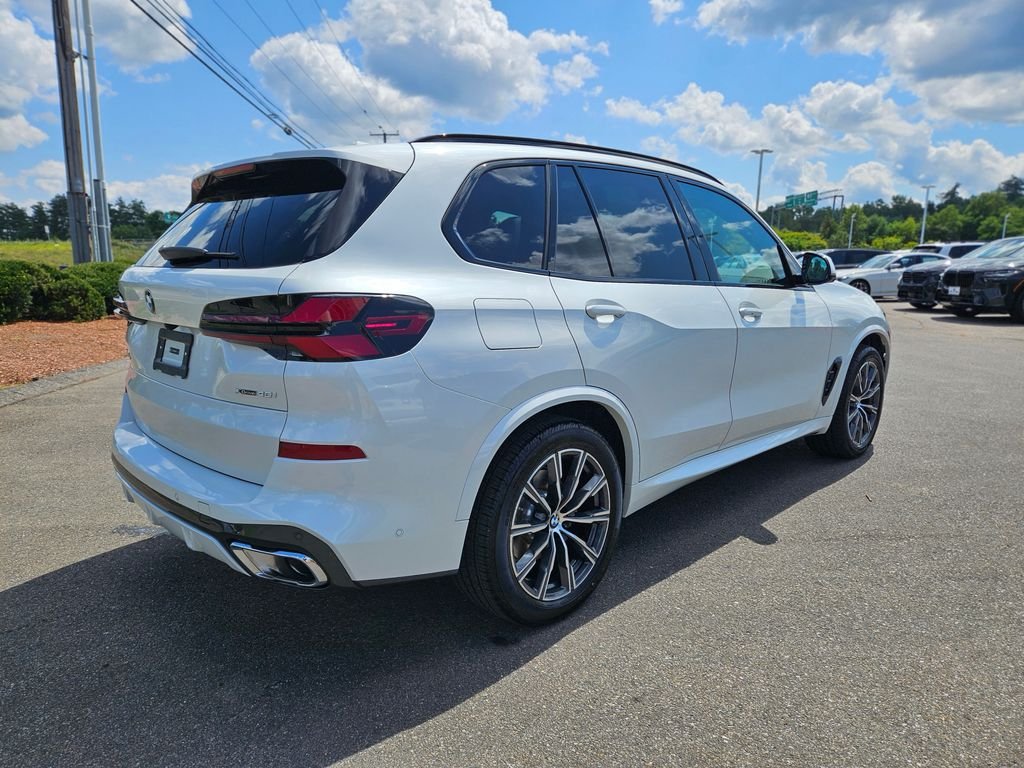 Certified Used 2026 Mineral White Metallic BMW xDrive40i image 7