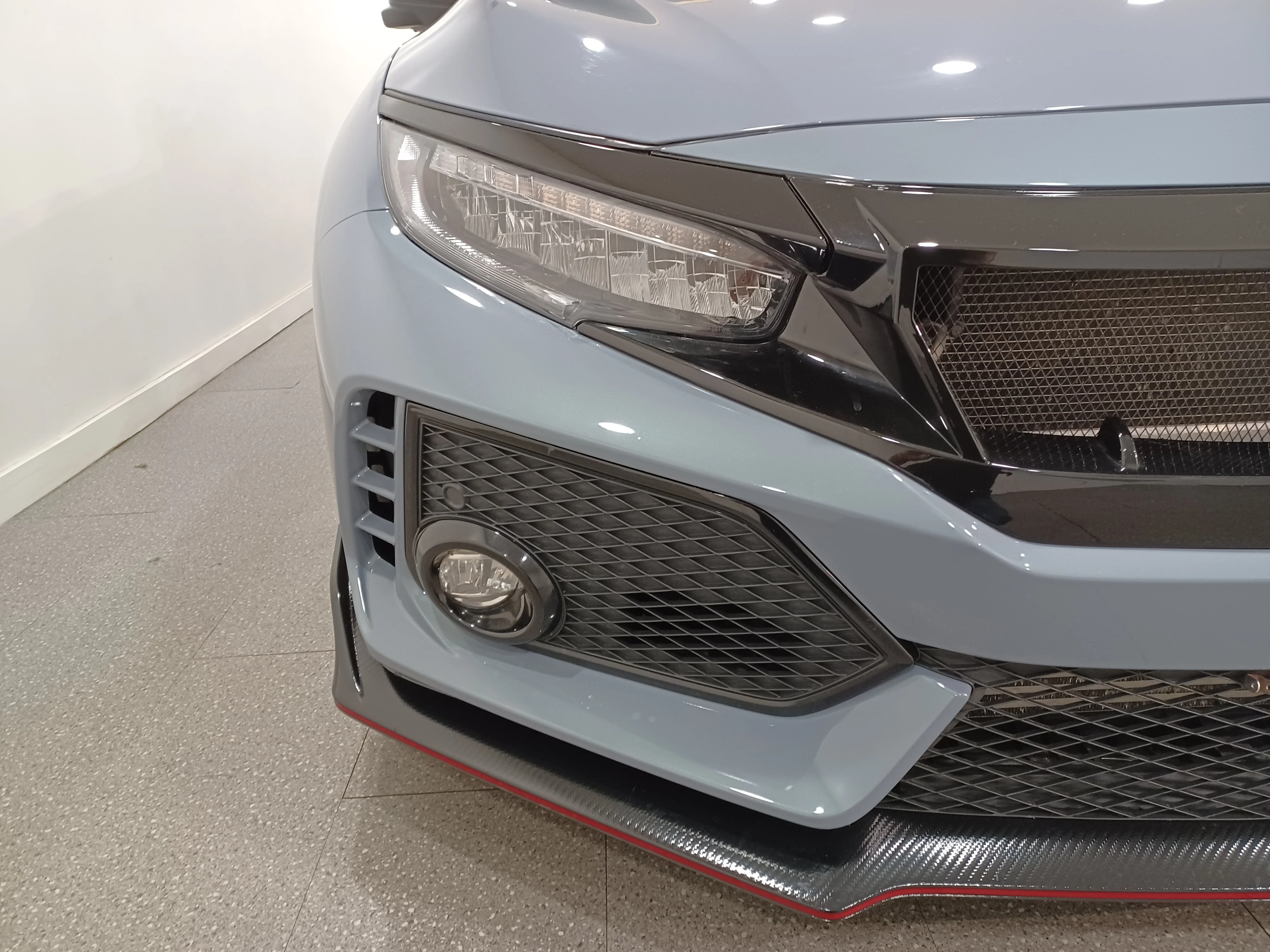 Used 2019 Sonic Grey Pearl Honda Manual*306HP!! | 6spd Manual | Sonic Grey Pearl | Red Alcantara Seats | Nav | Park Assist | CarPlay image 4