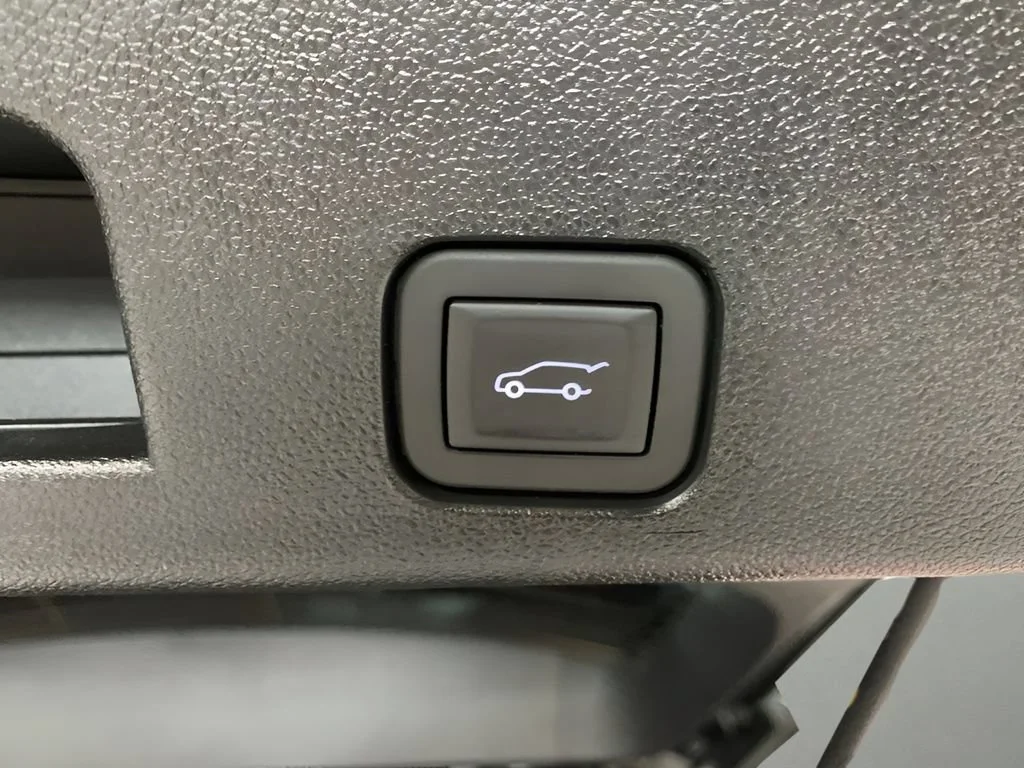 2025 GMC Acadia Elevation - Photo 20