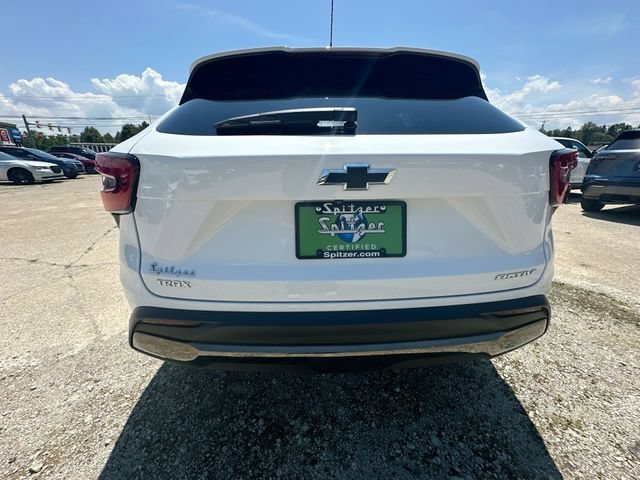 Used 2024 Summit White Chevrolet ACTIV image 34