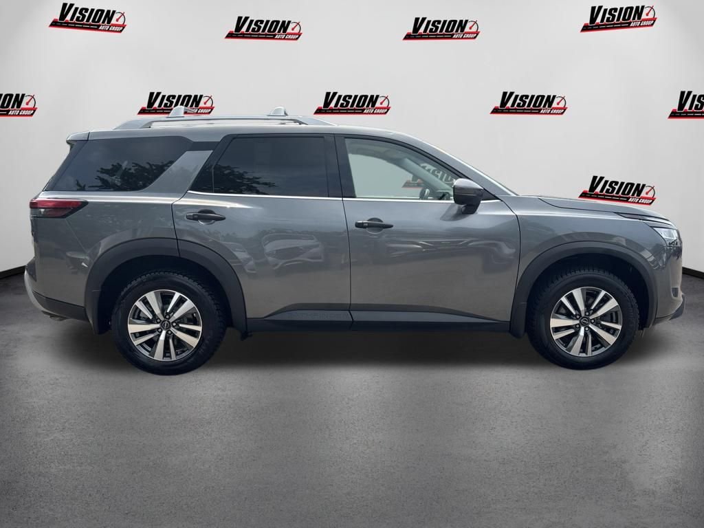 Used 2024 Gray Nissan SL image 4