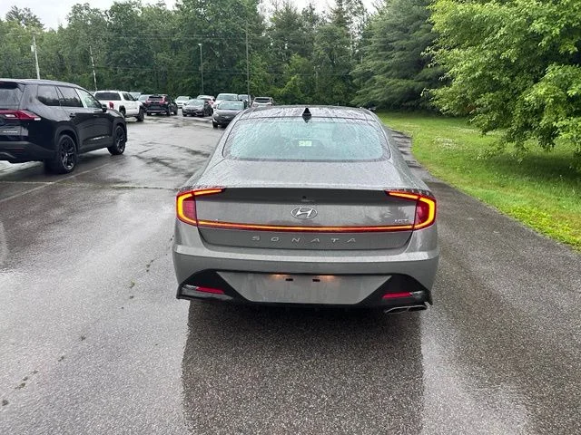 Used 2022 Gray Hyundai SEL Plus image 4