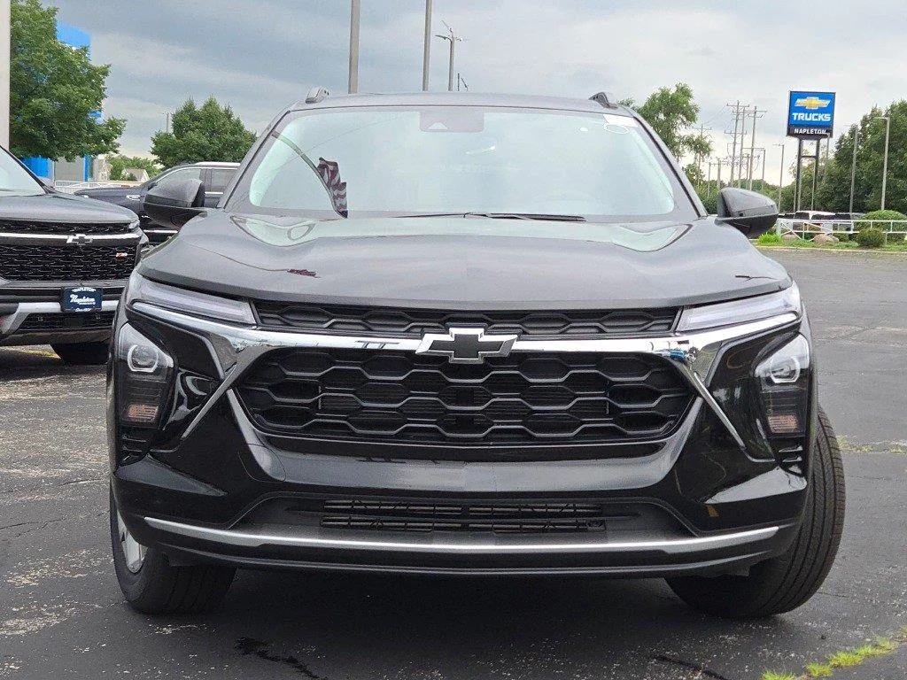 New 2026 Mosaic Black Metallic Chevrolet LT image 2