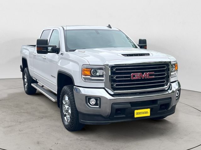 Used 2018 White Frost GMC SLE image 3