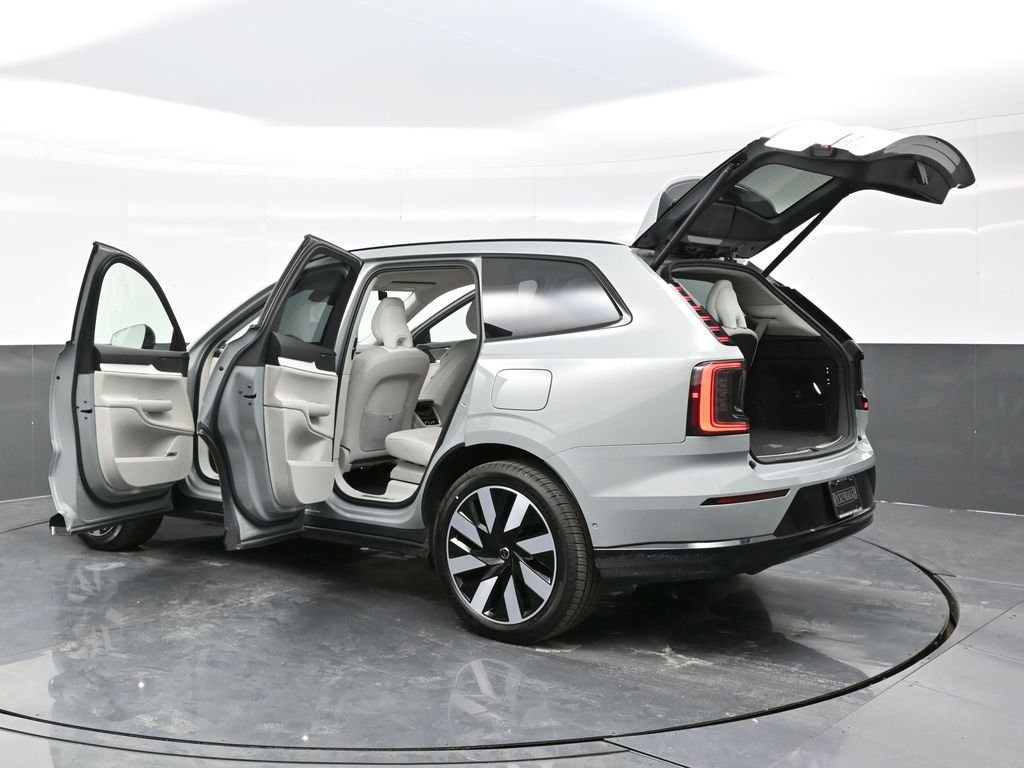 2025 Volvo EX90 Ultra - Photo 32